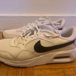 Nike woman’s sneakers